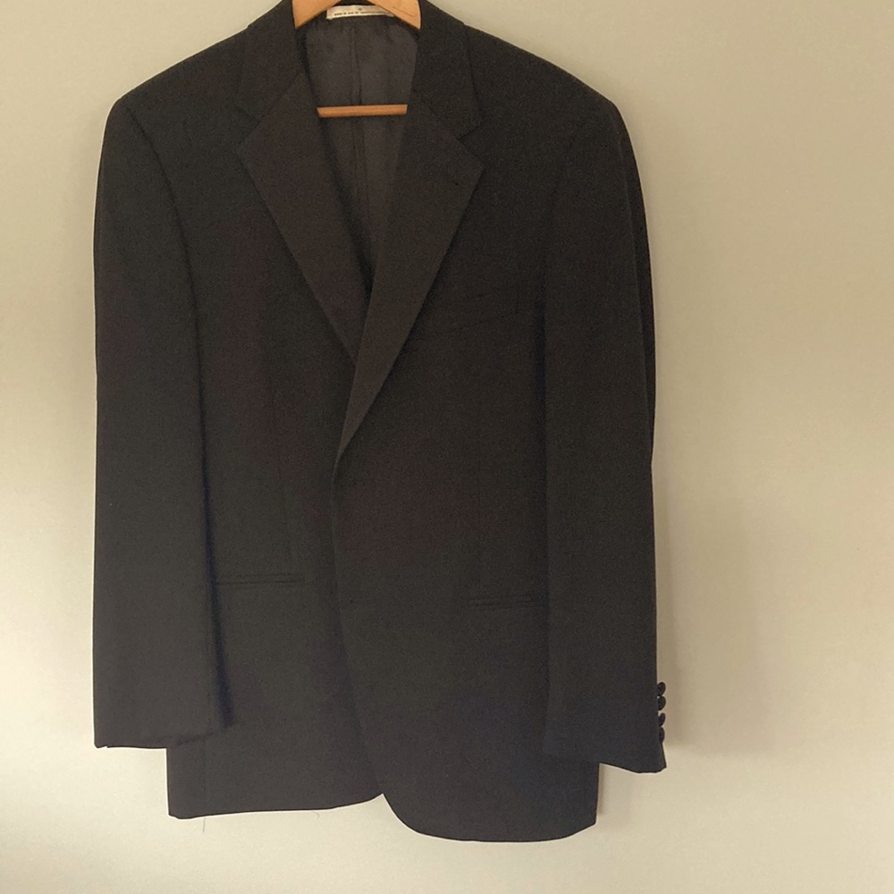 Joseph Abboud Tuxedo, Black, Single Breasted,40r,… - image 1